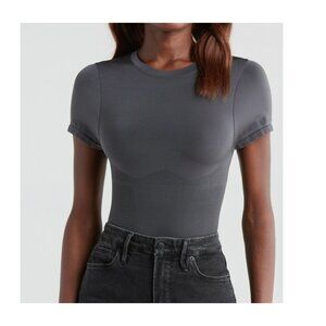 Pinsy Butter Sculpt Short Sleeve Bodysuit in Grey. Crewneck. Size Large.